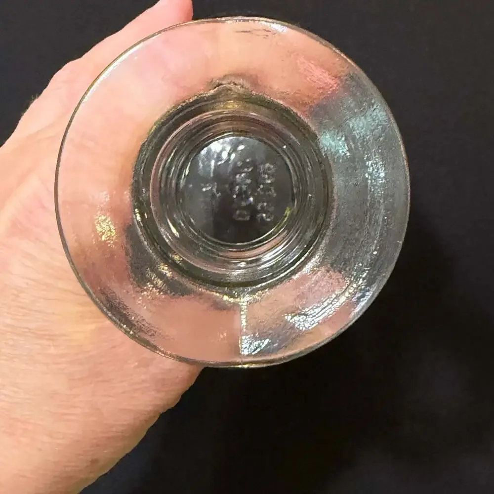 Unbranded clear glass